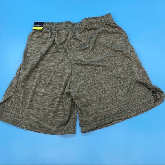 Nike Dri-Fit Athletic Shorts Green Standard Fit Size XL - Picture 1 of 13